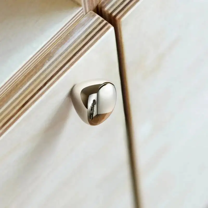 Goo-Ki الأثاث النحاسي الصلب الأوروبي Handlestitanium Sier Bar يسحب تصميم فريد من نوعه مقابض أدراج مع مقبض مضمد الكرة المستديرة #3