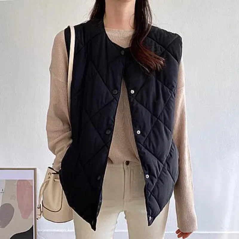 Fashion Women Pocket Cotton Jacket Vest Sleeveless O-Neck Button Ultra Light Diamond Waistcoat Loose Female Streetwear Waistcoat