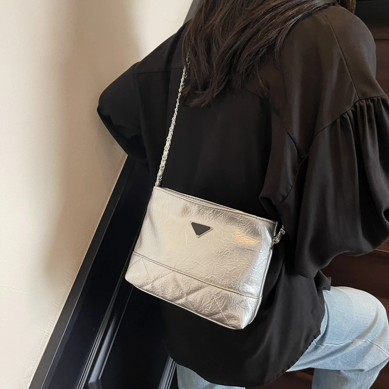 Fashion Women's Leather Handbag Elegant Luxury Shoulder Bag Classic Designer Crossbody Tote For Stylish Look