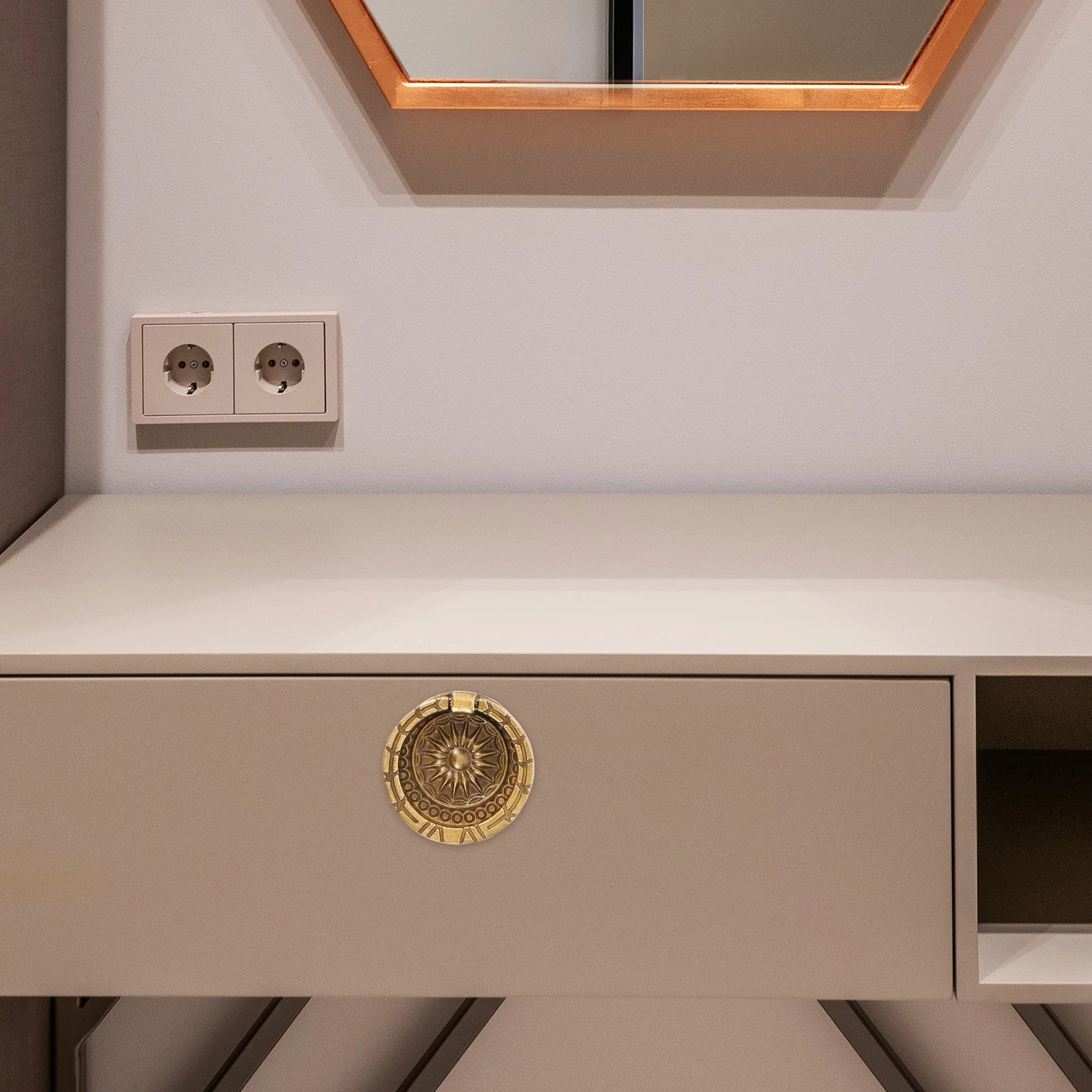 

2pcs Zinc Alloy Handles Retro Decorative Vintage Cabinet Knobs for Furniture Dressers Drawers Wardrobes Metal Hardware