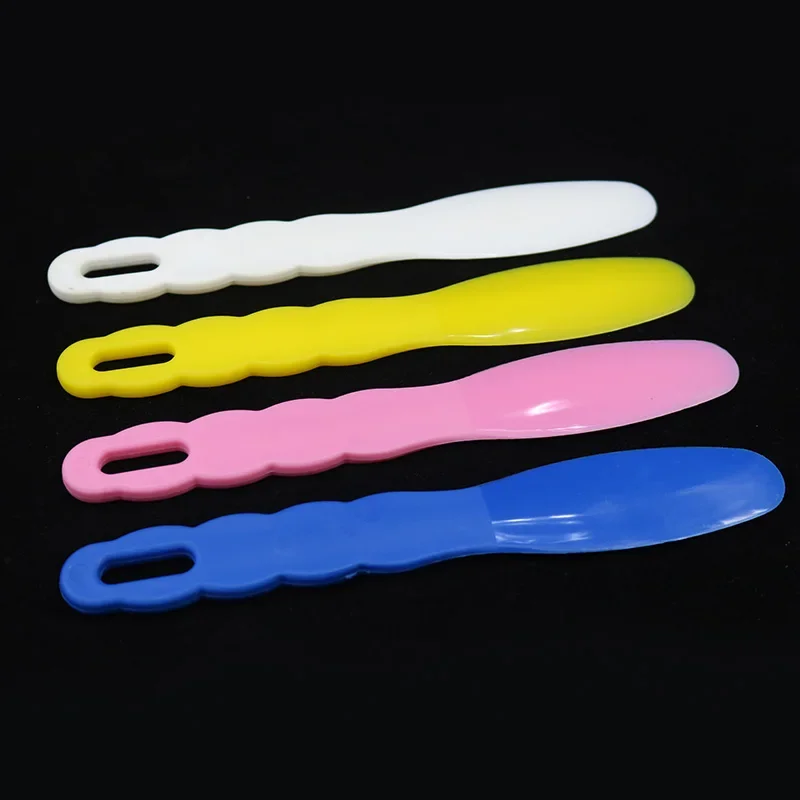 Dental Plastic Mixing Spatula Dental Mixing Knife Cement Powder/Mold Material Mixing Knife Four Colors Available Dental Lab Tool