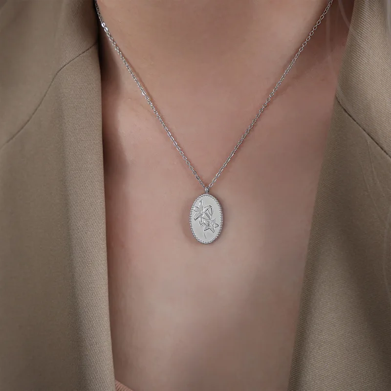 الفولاذ المقاوم للصدأ قلادة زهرة قلادة مطلية بالذهب سلسلة خمر مجوهرات سانت مايكل نورس الذئب مخلب رمز الملحقات