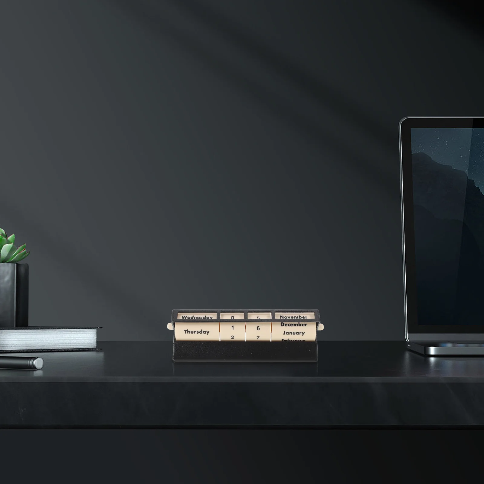 Ruota perpetua rotante Calendario da tavolo manuale Visualizzazione della data riutilizzabile Arte del ferro Decorazioni per ufficio Bancone reception Spazio di lavoro