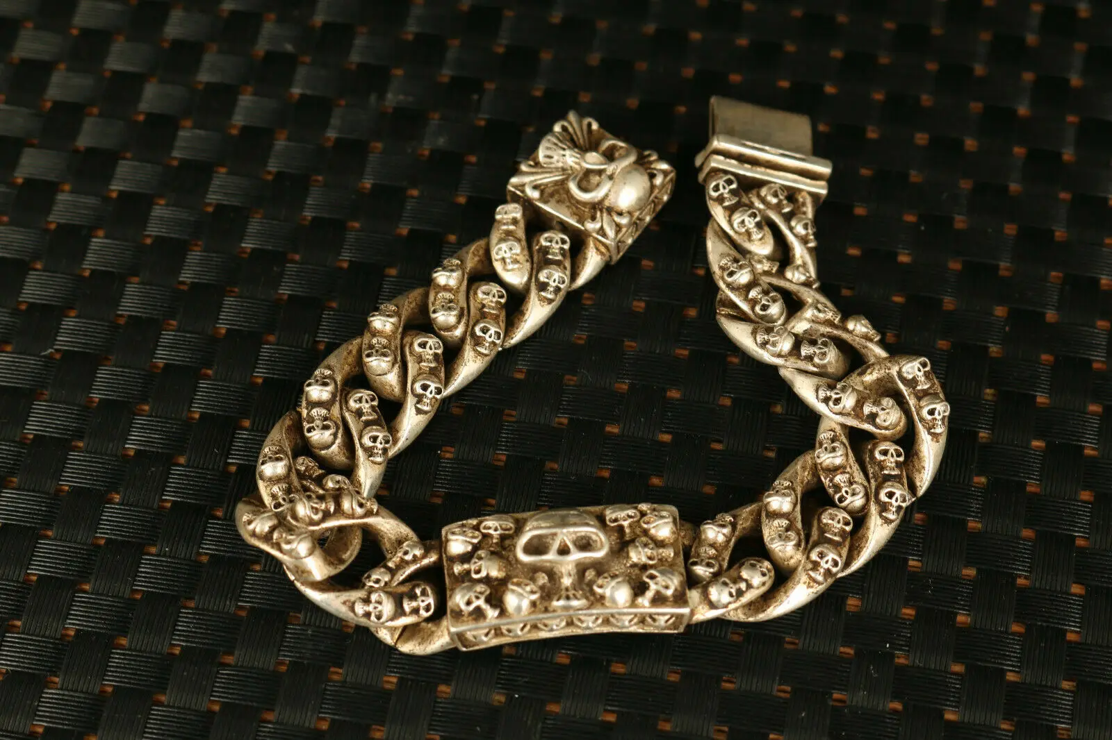 fashion Chinese miao silver tibet silver miao skull head cool bracelet gift