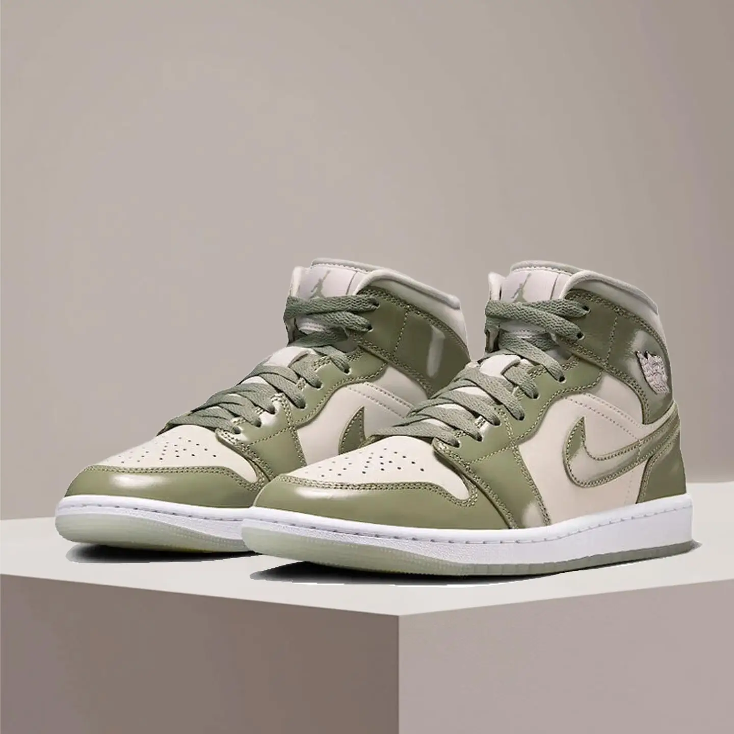 

Nike Jordan 1 Retro High-Top Breathable Anti-Slip Durable Basketball Sneakers Unisex Style HF4079-003