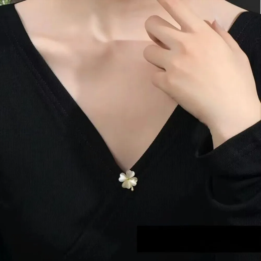 Cute Sweet Opal Stone Flower Pearl Brooches for Women Exquisite Snowflake Bowknot Fixed Clothing Buckle Small Pin Accessories