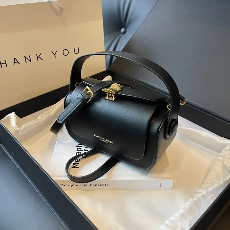 

Classic Black Shoulder Bag Women's Versatile Retro Crossbody Square Bags 2024 New Large Capacity Textured Leather Flap Handbags