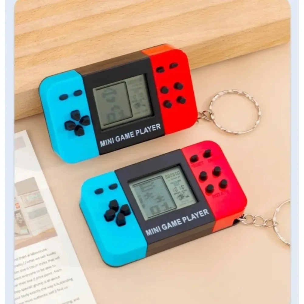 

Ретро-портативная игровая консоль-брелок 2026 года, классический ностальгический игровой плеер Тетрис, мини-подвеска-игрушка
