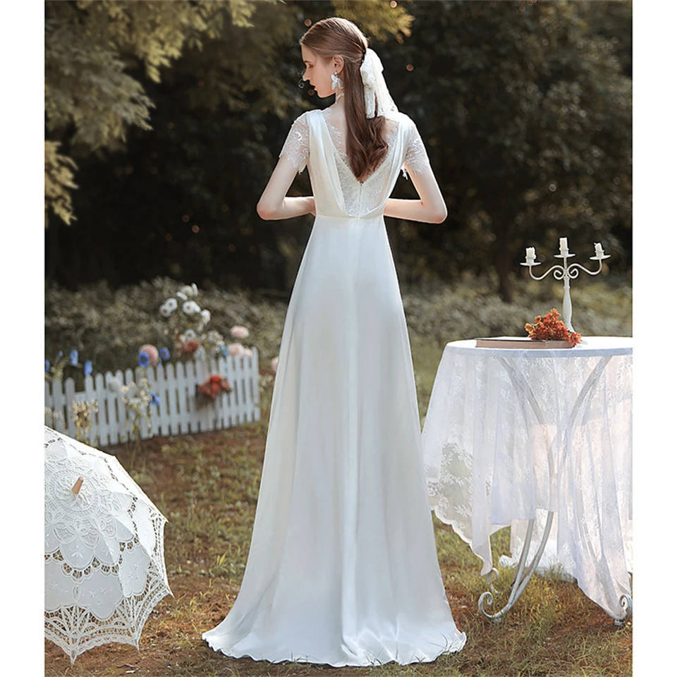 Personalizado renda cetim com decote em v a linha crise-cross simples vestidos de casamento para mulher 2025 trem varredura vestido de noiva novia