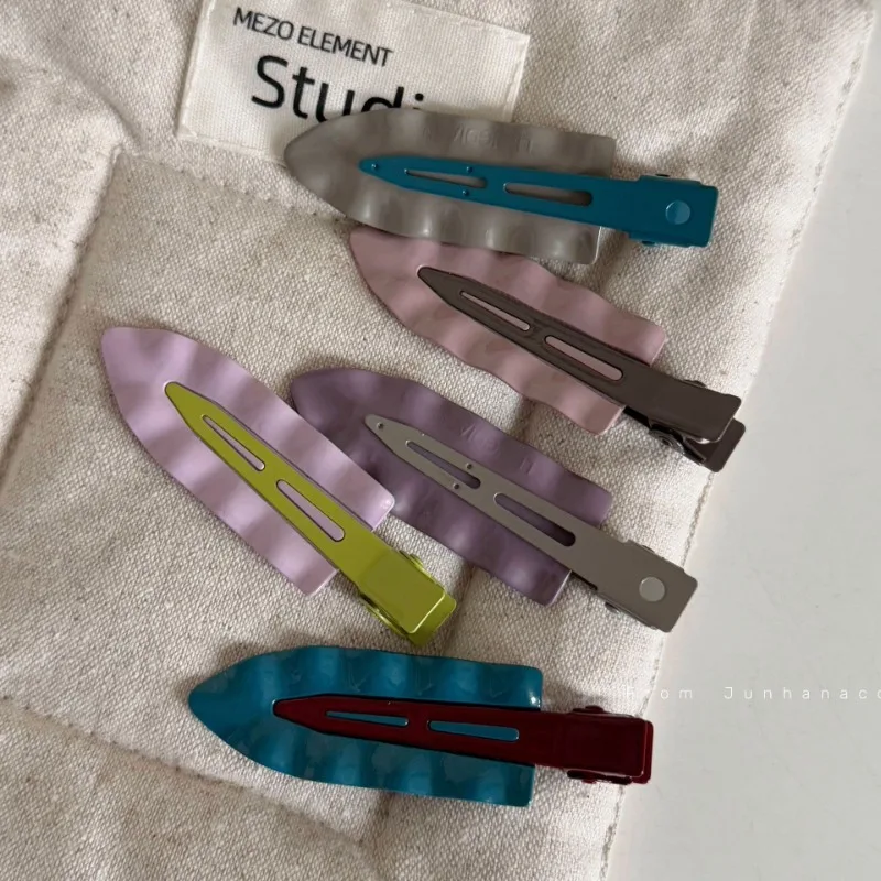 Purple metal makeup facial wash metal seamless hairclip with broken hair on the side and forehead bangs clip and duckbillclip