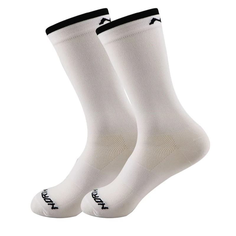 3 Pasang Kaus Kaki Bersepeda Pria untuk Olahraga Musim Dingin, Kaus Kaki Sepeda Jalan Raya, Kaus Kaki Balap Sepeda, Kaus Kaki Sepak Bola, Kaus Kaki Mesh Bernapas Setengah Tinggi dengan Motif Huruf untuk Lari