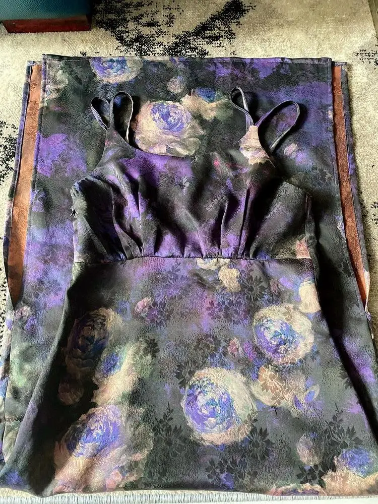 

Purple Chinese Sle Brand Dr for Women with Strapl Design And Xiangyun Silk Material Traditional National Sle