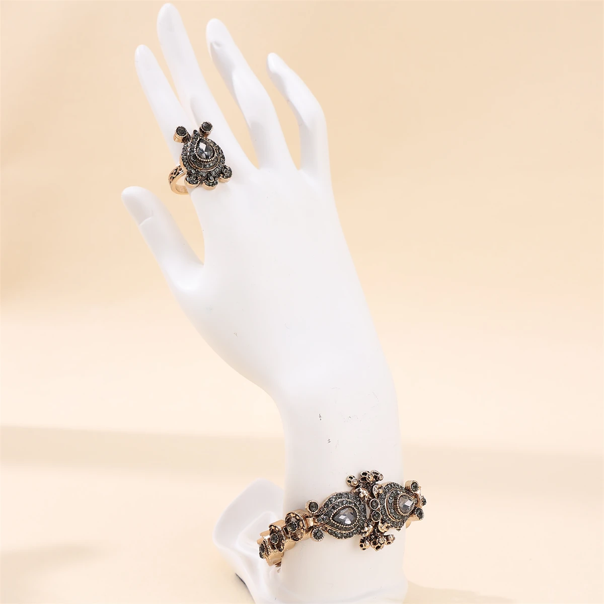 Luxury Turkish-Style Jewelry Four-Piece Set Necklace Earrings Bracelet Rings Noble Decorative Jewelry