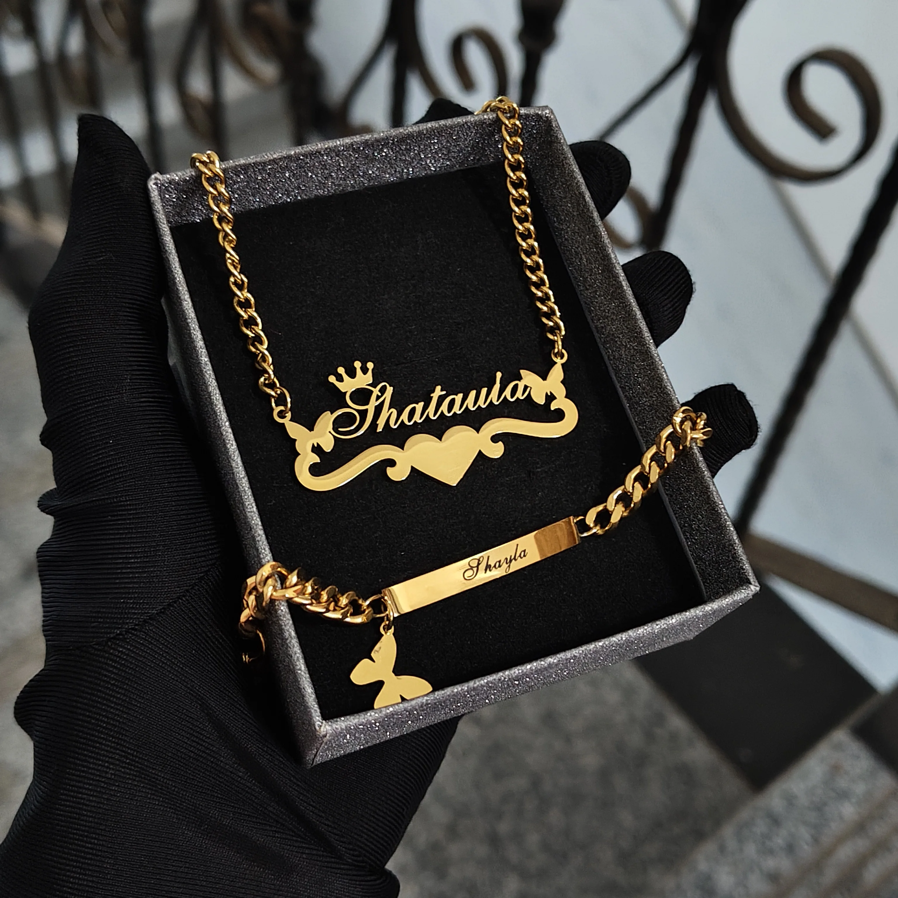 

DHQH Новый оптовый персонализированный именной набор, индивидуальное ожерелье в форме сердца с буквами, браслет-бабочка, подарок на день рождения, заводские продажи