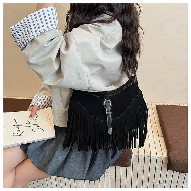 

New retro tassel shoulder bag, fashionable and versatile handbag, crossbody bag