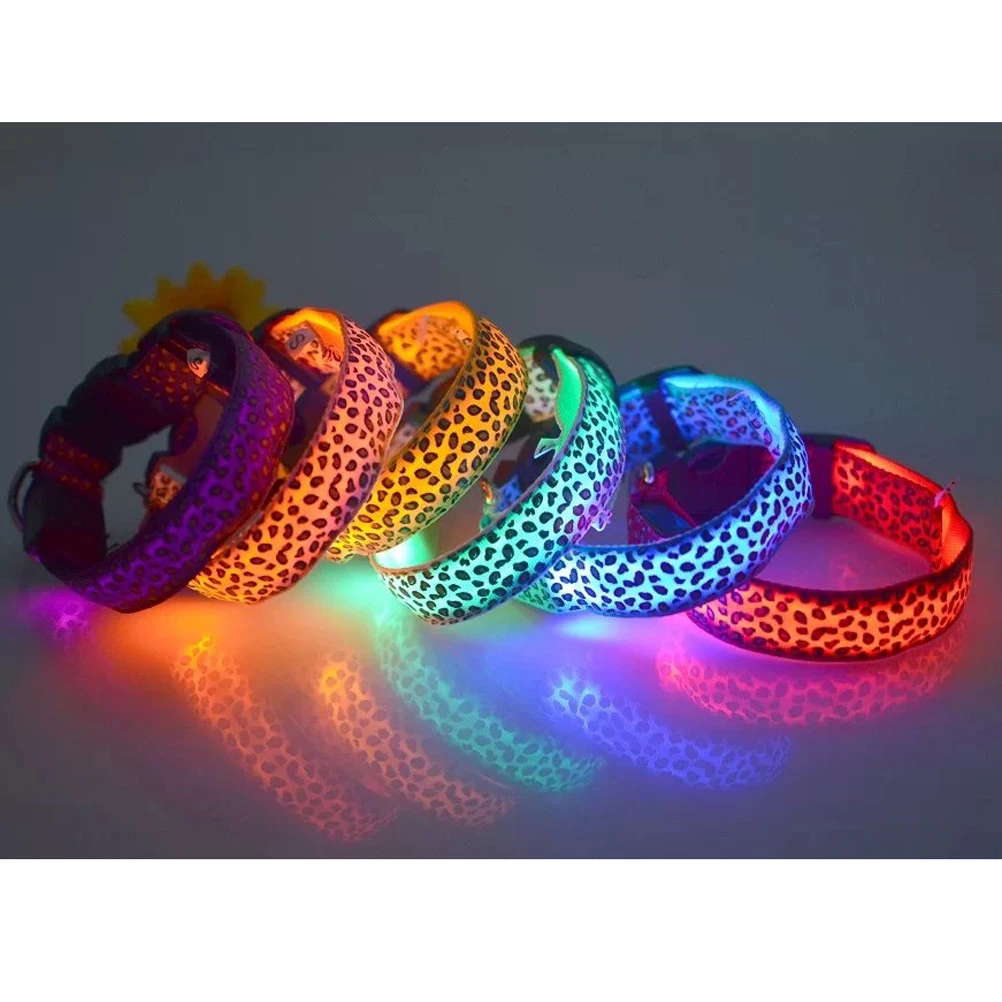 

LED Pet Collar Luminous Adjustable Flashing Glowing Light up Doggy for Pets