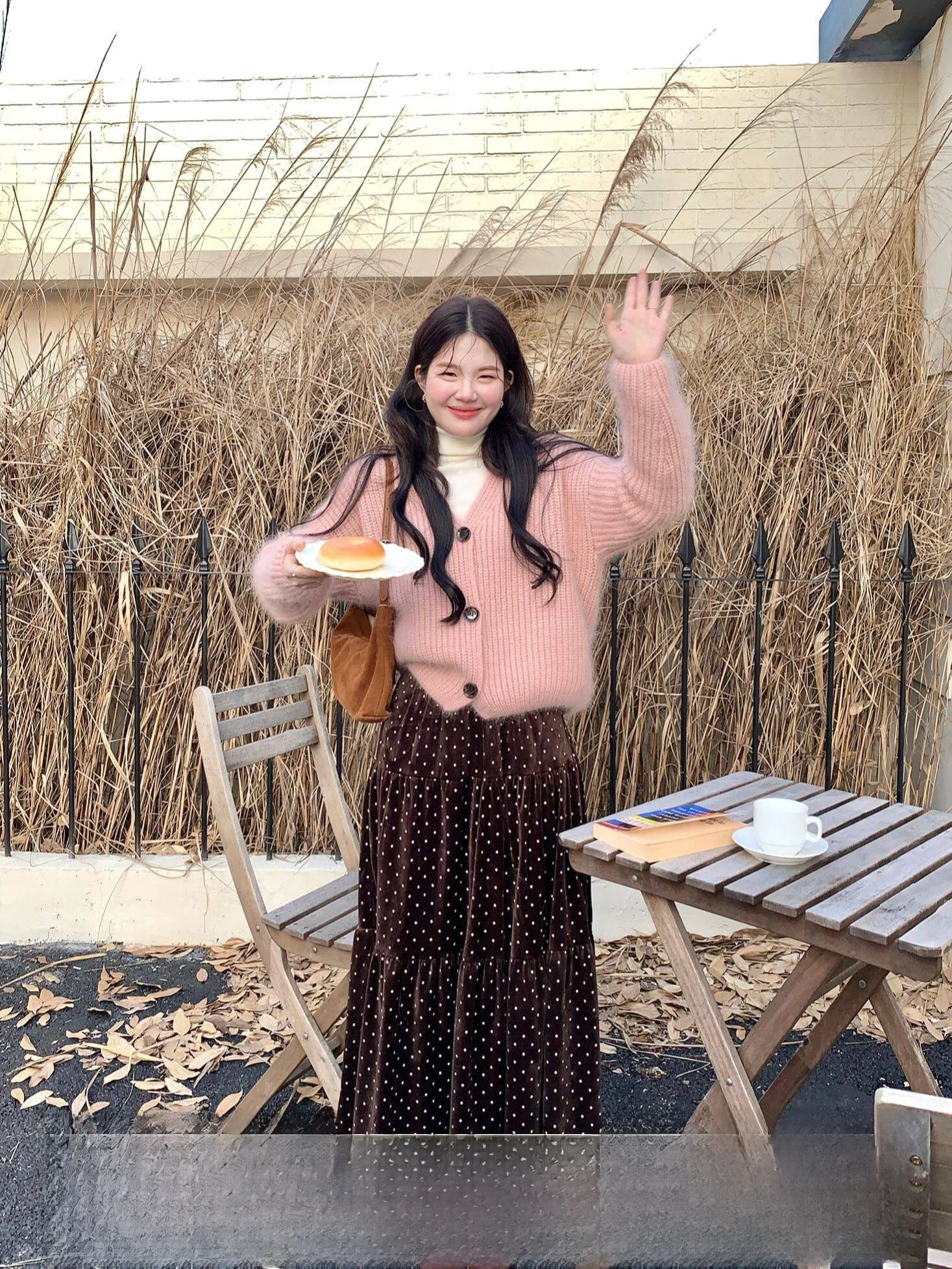 

Вельветовая юбка миди в горошек, женская свободная юбка в корейском стиле, повседневная юбка А-силуэта, коллекция Cold Brew Latte