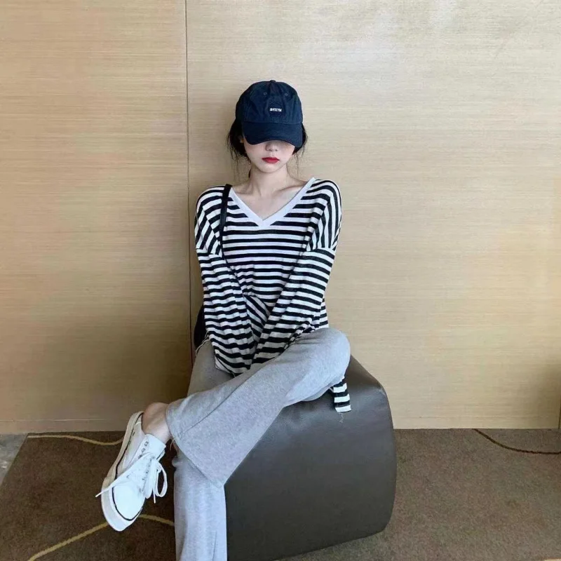 

Комплекты футболок женские в полоску винтажные универсальные повседневные дышащие изящные простые классические модные стильные темпераментные корейский стиль