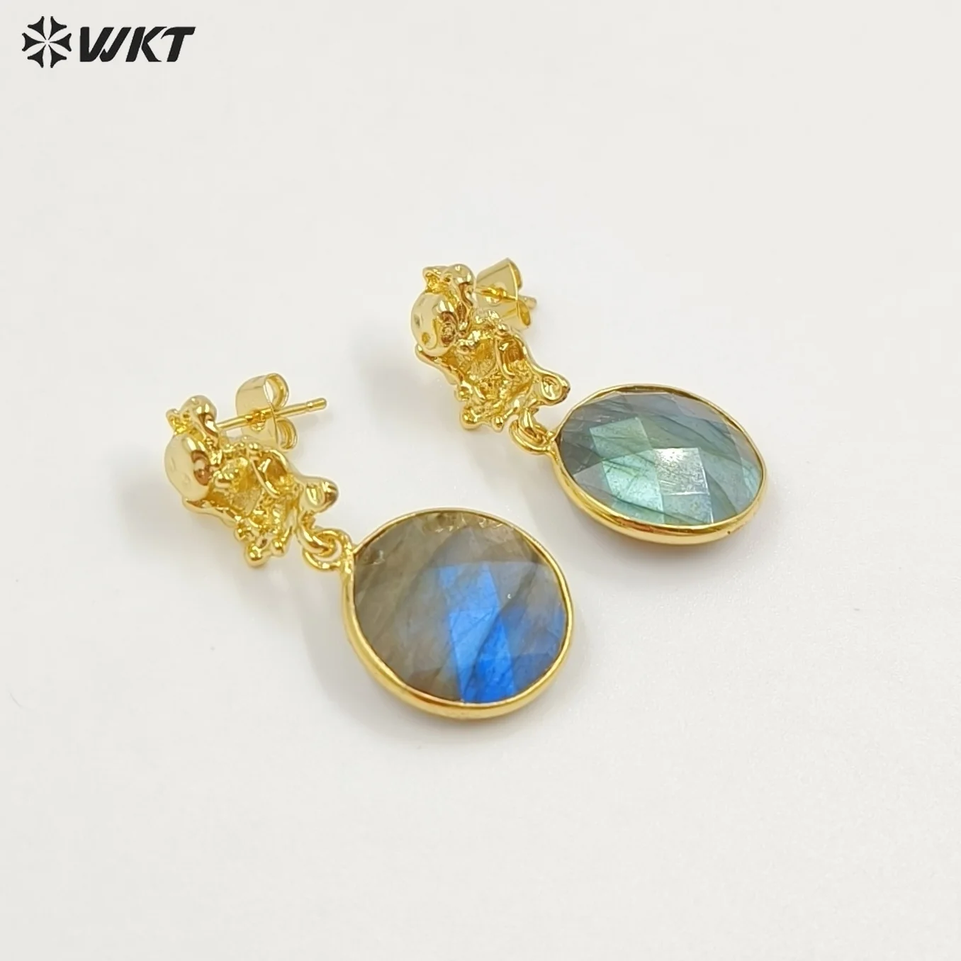 

WT-E790 Niche Versatile Design Labradoriate Gemstone Beautiful Earring With 18K Real Gold Plated For Girls Jewelry ACC