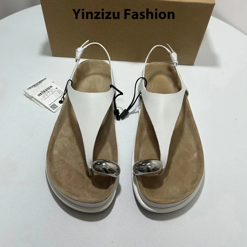 

Женские сандалии на плоской подошве, летние удобные уличные пляжные повседневные туфли на толстой подошве для женщин, римские сандалии с металлическими украшениями