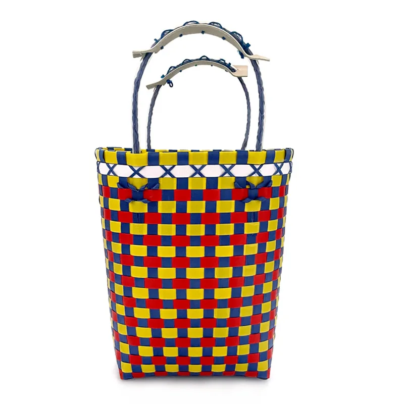 New Japanese-style Hand-woven Picnic Basket Plastic Woven Vegetable Basket Bag Hand-held Beach Bag Multicolor Plaid Basket