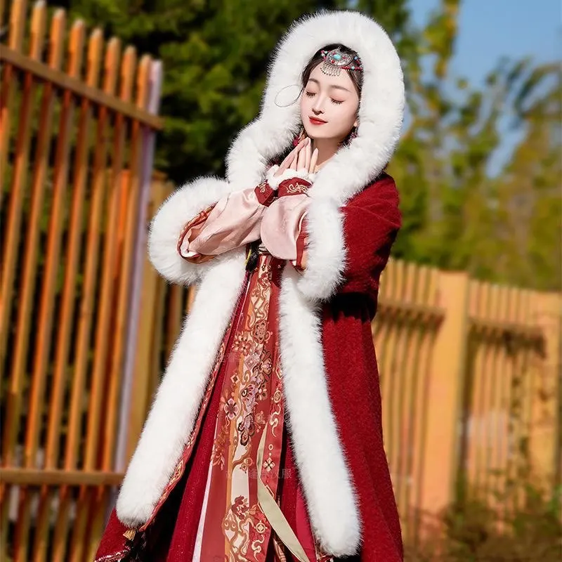 Damski zimowy chiński haftowany gruby ciepły czerwony strój Hanfu na Nowy Rok, komplety Hanfu, rozmiar plus size 3XL, kostium świąteczny oversize