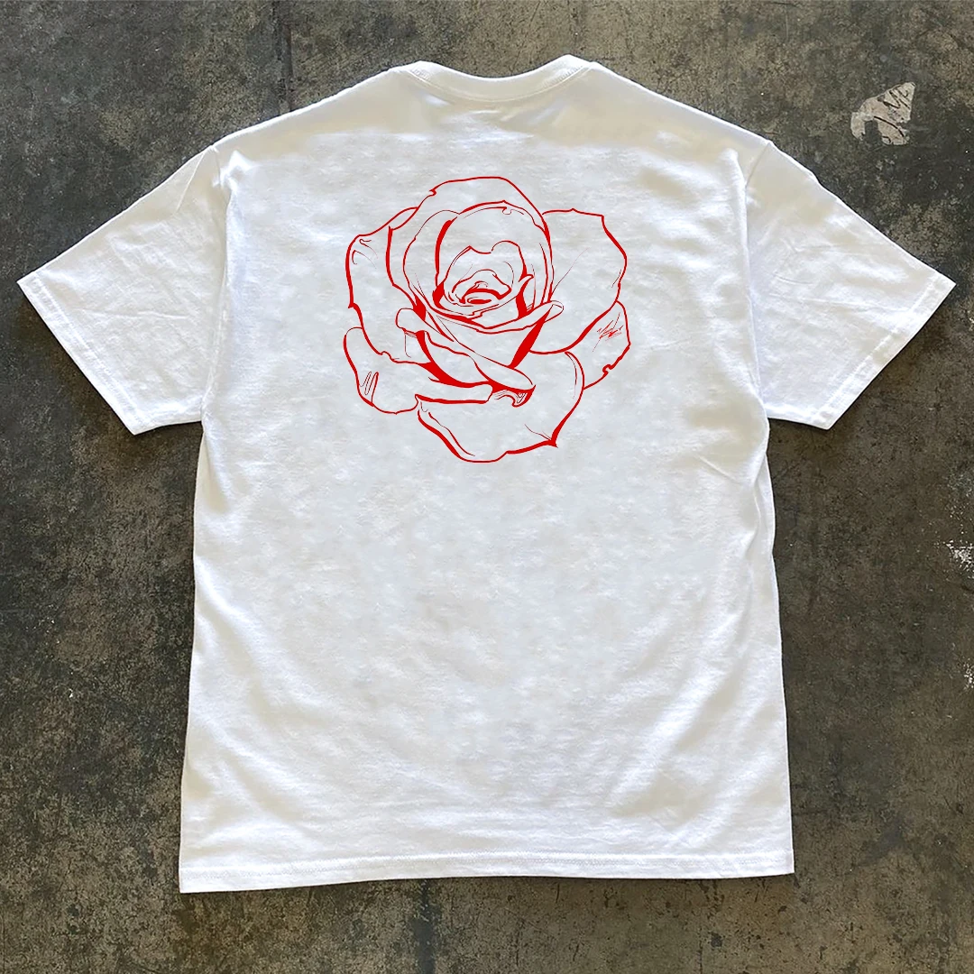 

Loose-fitting pure cotton T-shirt with rose print for women, featuring a casual round-neck design and short sleeves.
