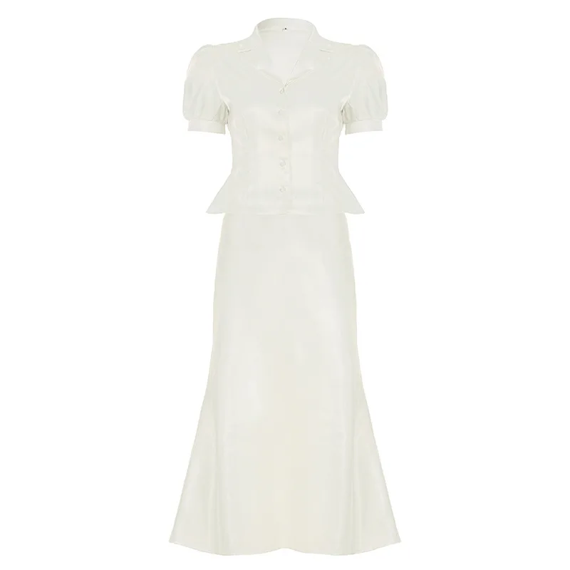 طقم نسائي أبيض مكون من قطعتين تنورة حورية البحر أنيقة وأكمام منتفخة وطية صدر السترة ملابس مكتب للسيدات بدلات نسائية على الموضة