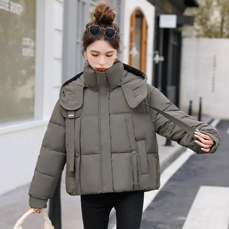 

2025 Autumn Winter Fashion New Stand Collar Down Cotton Padded Jackets Loose Down Coats Hooded Women Short Parkas Bread Clothes