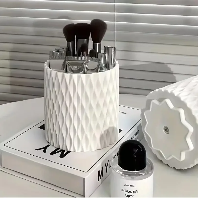 360 Rotation Large Capacity Makeup Brush Bucket Lipstick Eyebrow Pencil Eye Shadow Brush Storage Cartridge Portable Brush box
