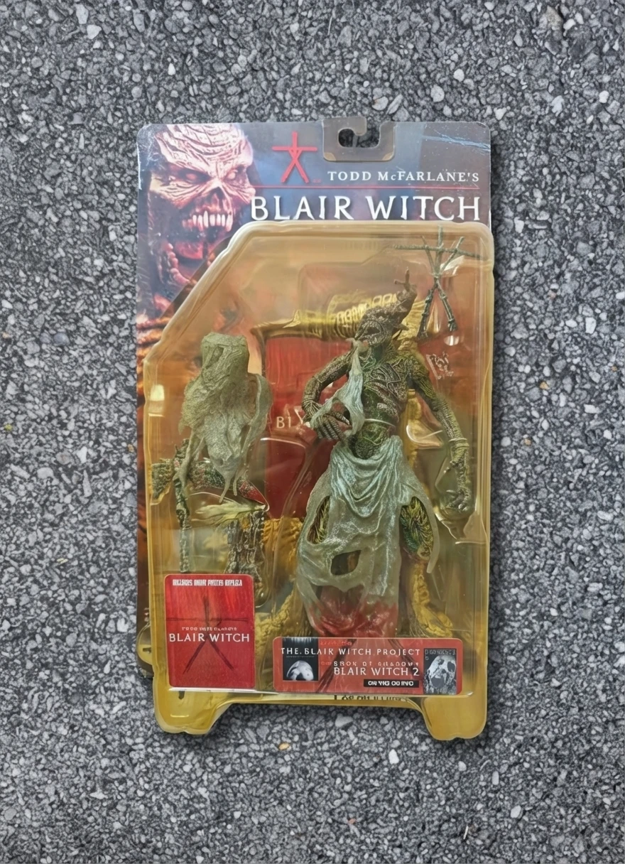 

Mc.Farlane Blair Witch Figure Movie Maniacs 2001 toys Rare Vintage action figures Horror dolls The box is slightly yellowed