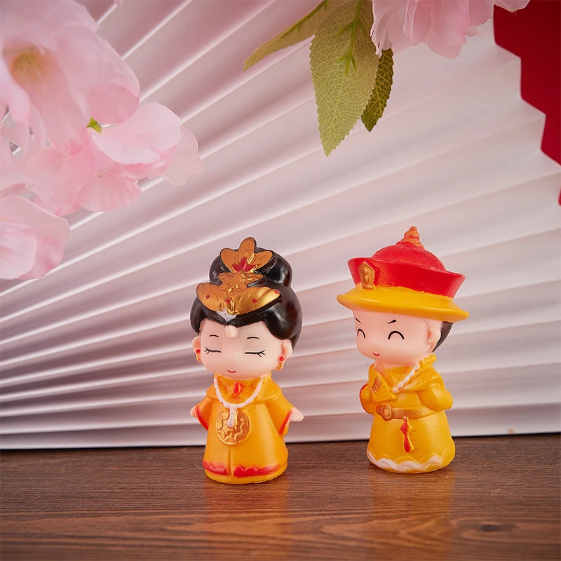 1pc/1set Chinese Emperor Empress Figurine Resin Queen Ornament Traditional Costume Home Decoration Cake Topper Miniature