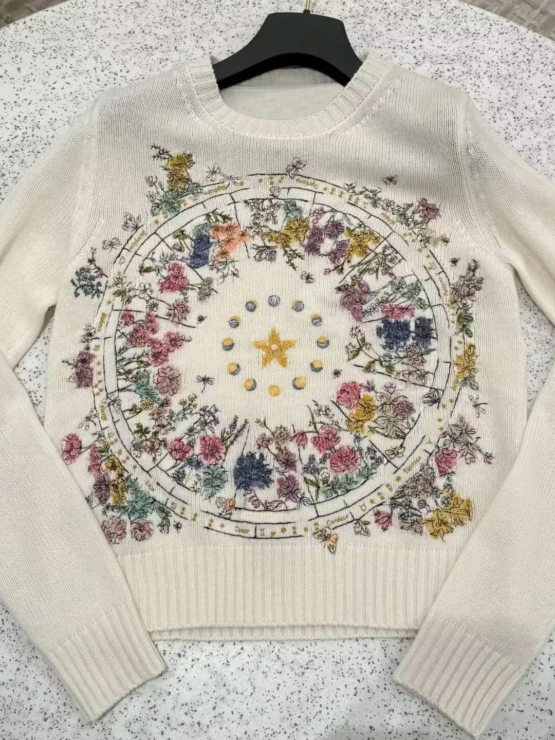 سترة نسائية ثقيلة مطرزة على شكل كوكبة زهور من Lucky Star ورقبة دائرية وأكمام طويلة، سترة أوائل الخريف