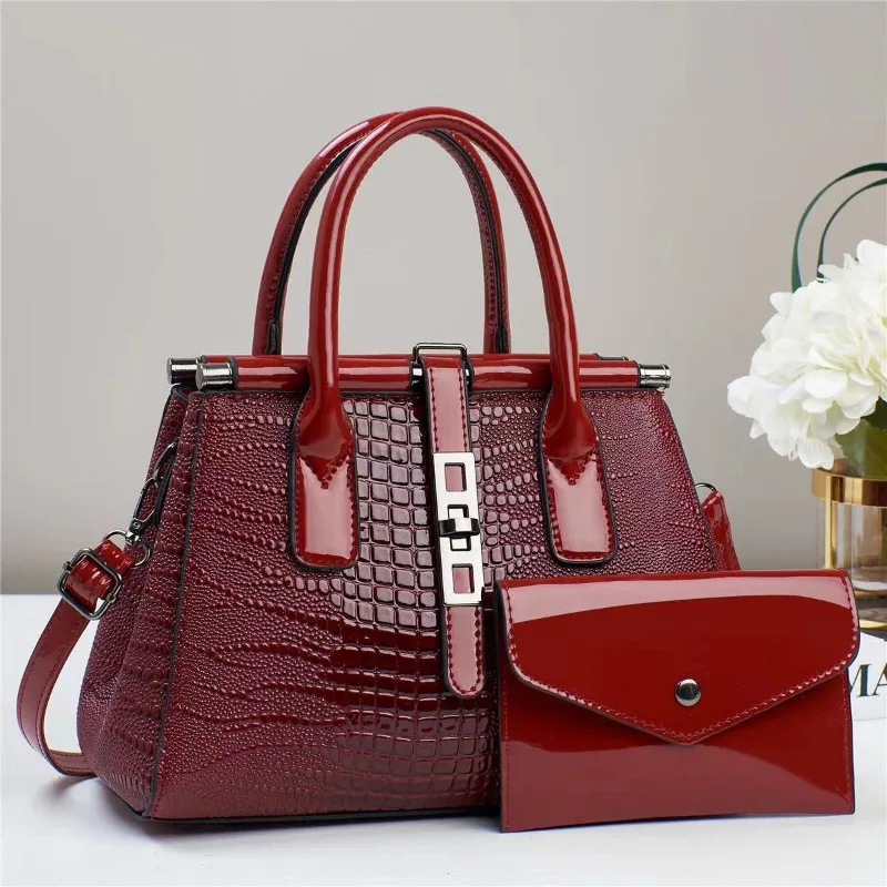 Luxury Brand Designer Women\'S Handbag Fashionable New Crocodile Pattern Shoulder Bag Bright Leather Large Capacity Crossbody Bag