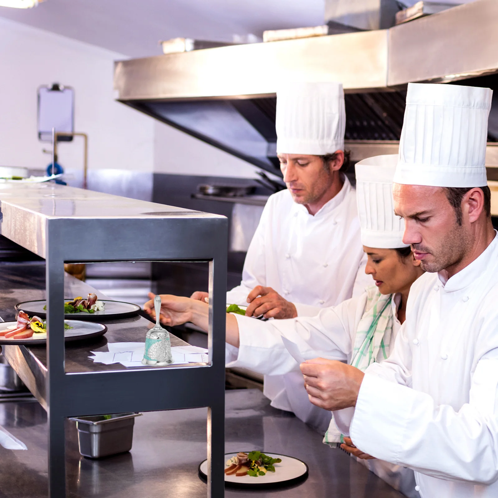 

Metal Hand Bell Bulk Elegant European Design Peacock Pattern Clear Sound for Seniors Training Dinner Bell Wedding