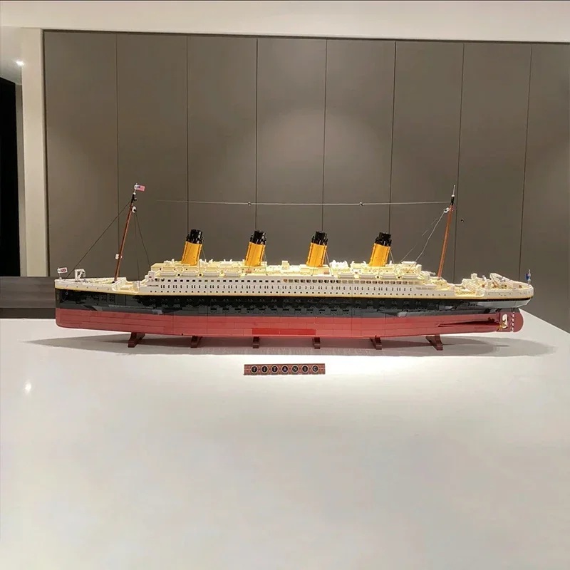 9090Pcs Movie Titanic Large Cruise Boat Ship Model Building Blocks Diy Bricks Toys Children Boy Gift Compatible With 10294