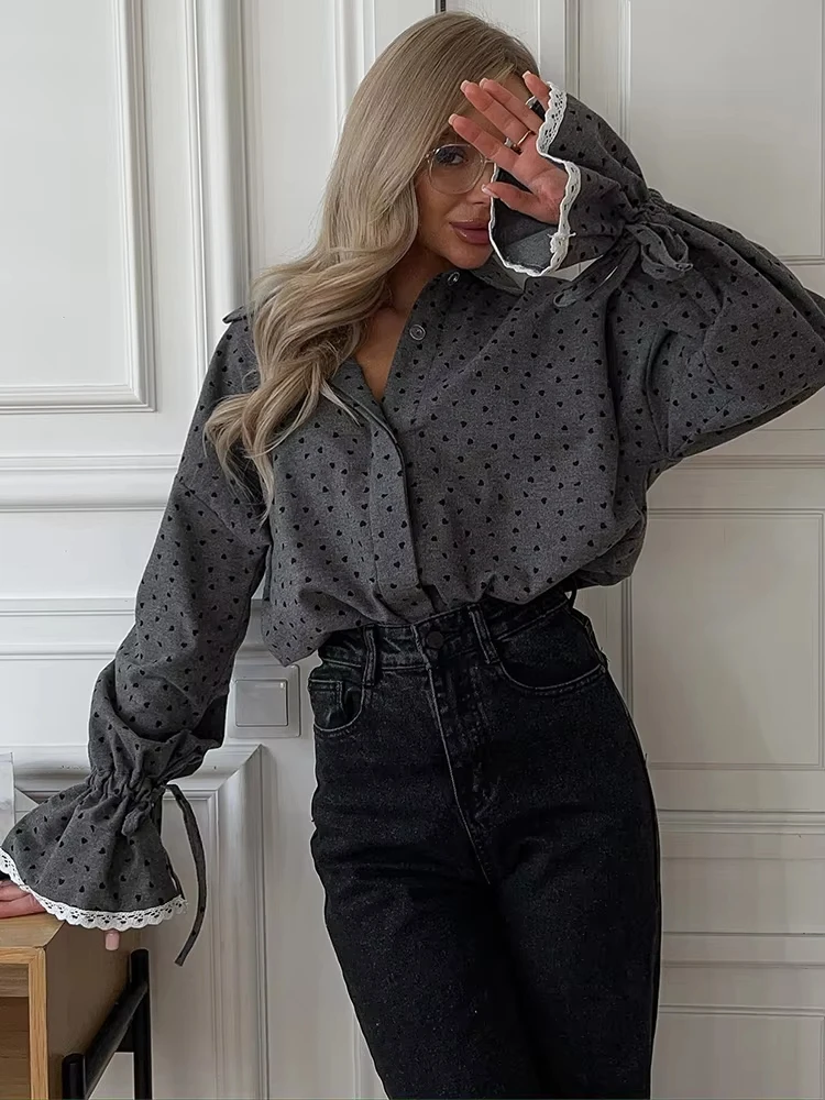 Chemise ample en dentelle pour femmes, chemisier imprimé cœur aimant, col rabattu, manches évasées, haut Vintage, printemps automne