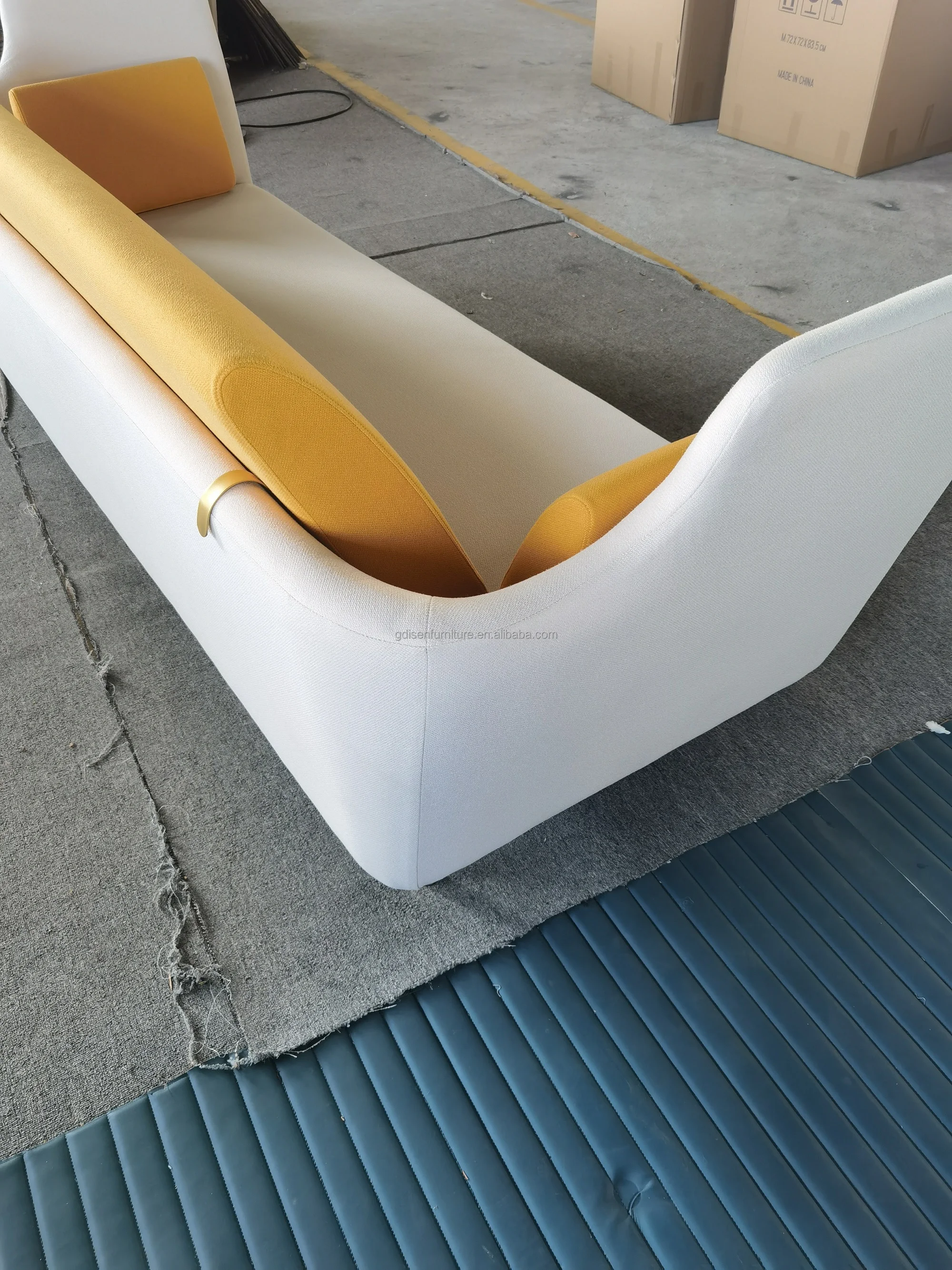 &Modern Two Seat Corner Sofa Wood Legs Fabric Cover Sponge Filled Inflatable Design Durable Construction