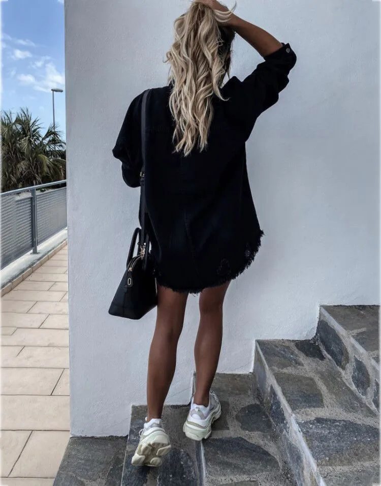 Popular spring items in Europe and America, including ripped denim jackets, washed vintage jackets, and long sleeved women's jac