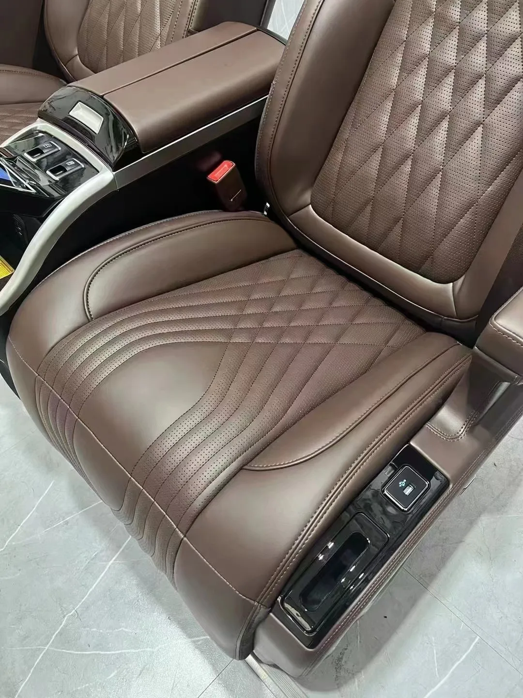 Luxury Surrounding Interior Kit Center Console with Refrigerator Car Central Upgrade for linco