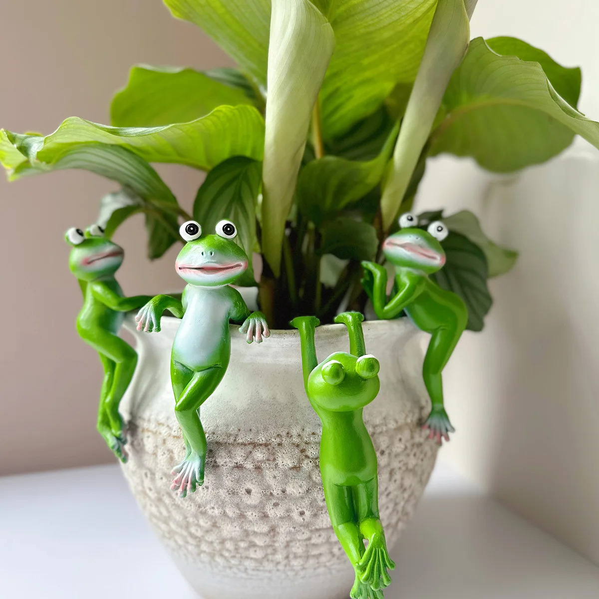 5pc Courtyard Bonsai Decorative Ornaments, Personalized Cartoon Little Frog Hanging Decorations, Creative Animal Resin Crafts