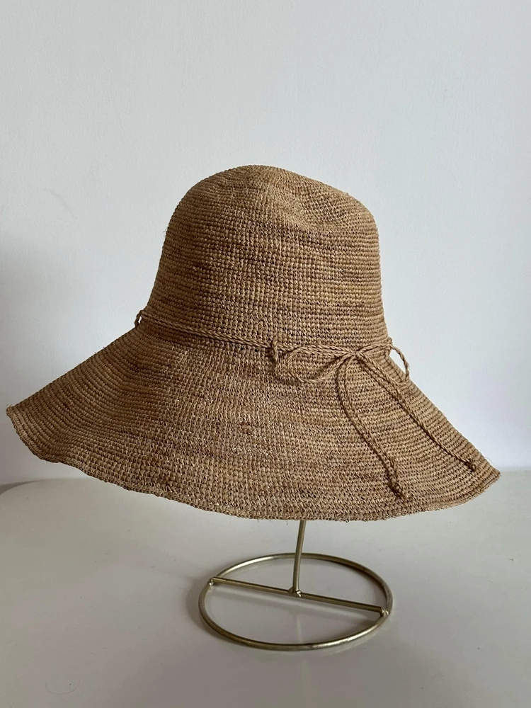 handwoven-large-brim-straw-hat-laffey-grass-breathable-sunshade-outdoor-mountain-climbing-cap-foldable-casual-style-for-women