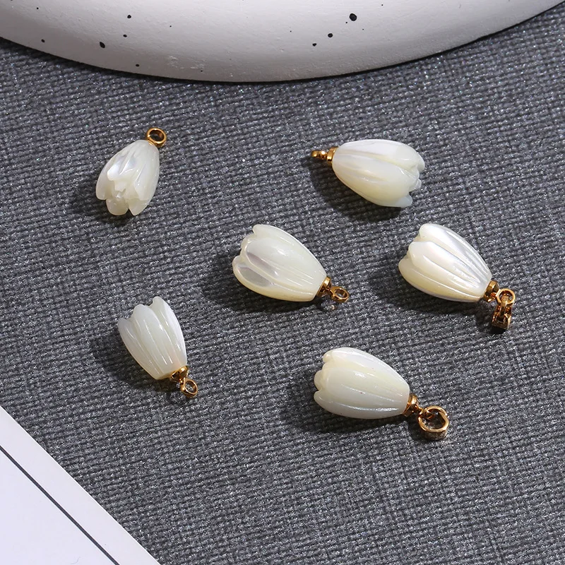1opieces Trochidae shell white carved tulip flowers pendant 10*8mm for DIY jewelry making  loose beads FPPJ wholesale nature