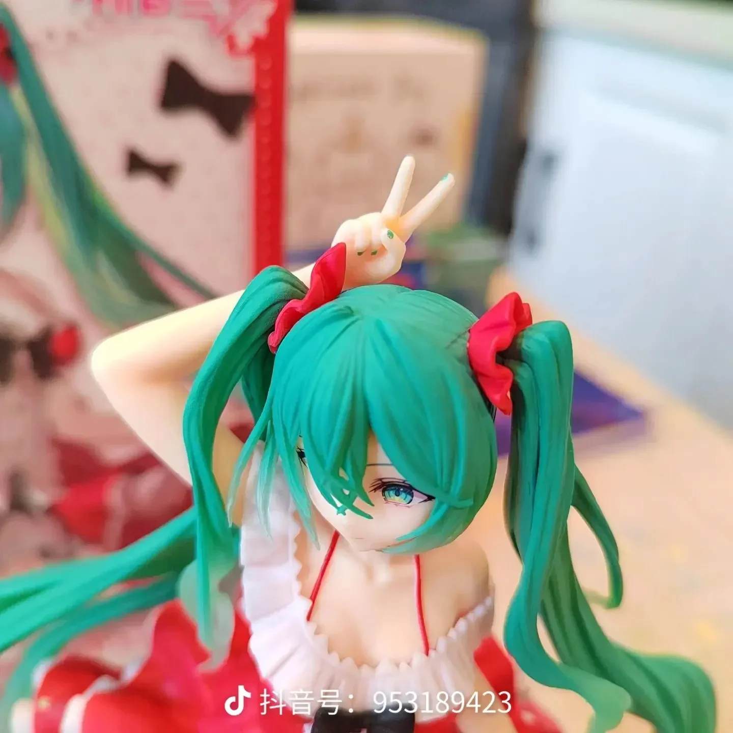 ฟิกเกอร์แฟชั่นนิเมะ Taito Hatsune Miku ตุ๊กตาตัวการ์ตูนอะนิเมะน่ารักโมเดลของเล่นของประดับโต๊ะทำงาน