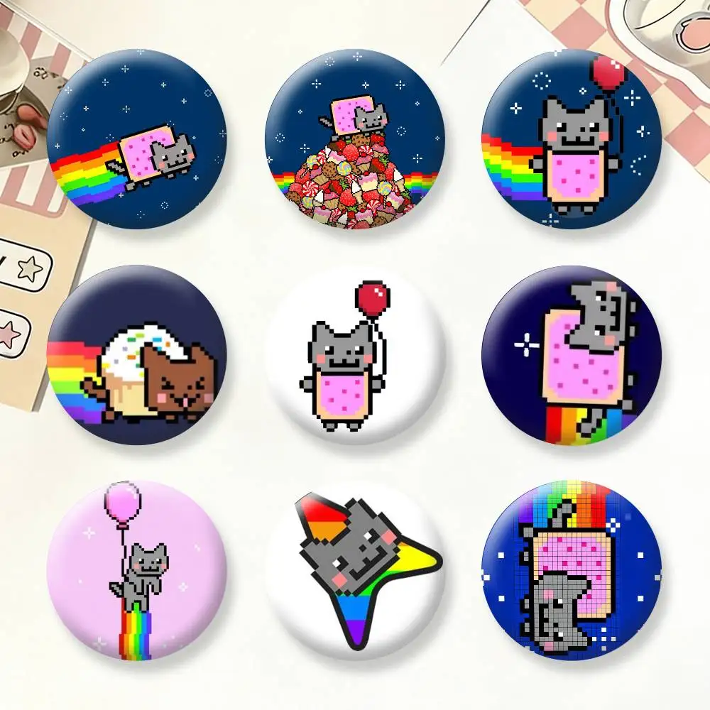 

Cute rainbow Nyan Cat Brooches Cartoon Badge Pins Backpack Hat Accessories Friend Gift