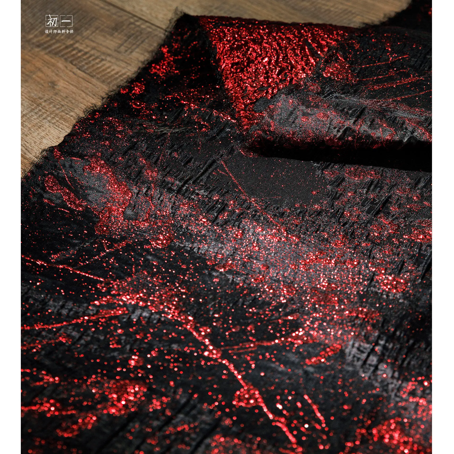 Black Red Thorn Golden Body Texture Painting Splash-Ink Heavy Industry Figured Cloth Retro  DIY Bag Coat Clothing Fabric