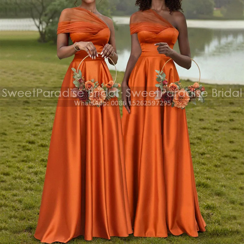 Vestidos largos de dama de honor de línea A naranja para mujer, vestido de fiesta personalizado de tul transparente con un hombro y mangas rematadas, vestido de fiesta para invitados de boda