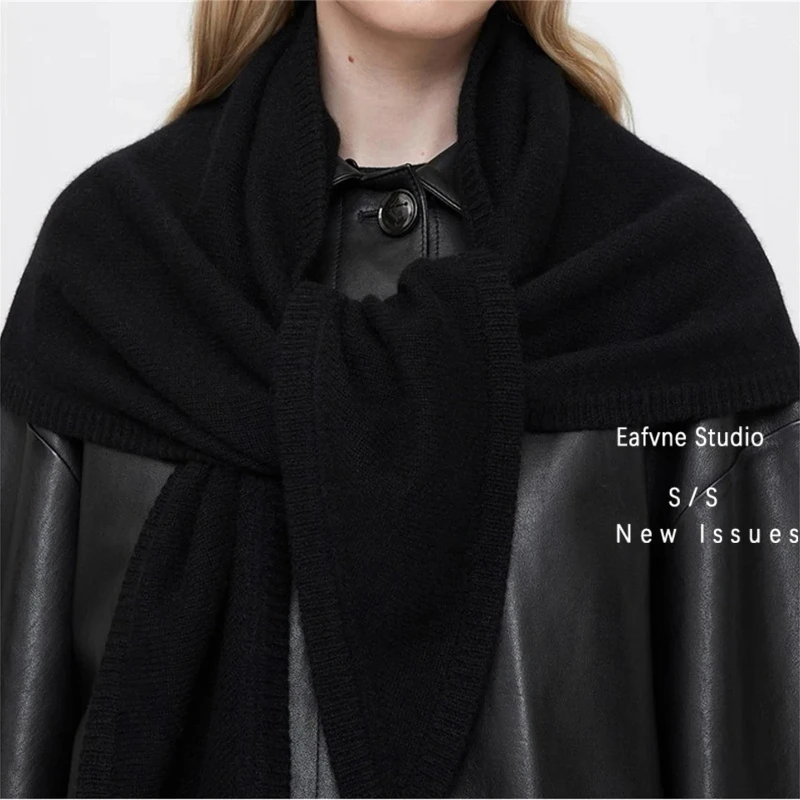 

Oversized Long Triangle Scarf, Ultra Soft Wool Knit Wrap, Women‘s Warm Winter Shawl & Headscarf, Multi-Way Fashion