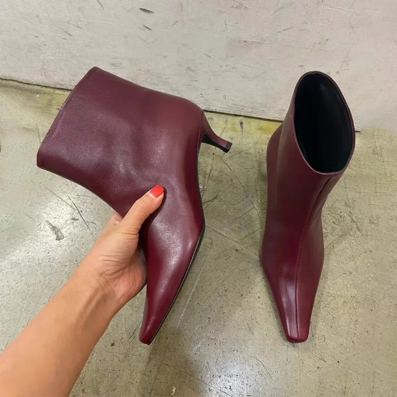 

Retro Versatile Kitten Heel Narrow Heel Wide Tube Handmade Boots Made of Genuine Leather Simple and Niche Square Toe Short Boots