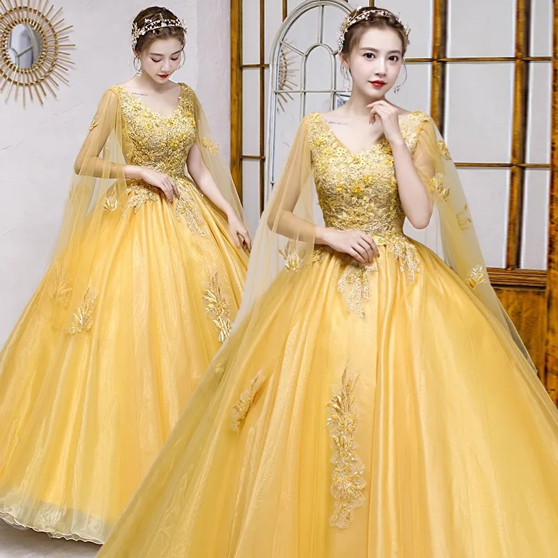 Gold Yellow Lace Appliques Tulle Quinceanera Dresses 2024 V Neck Prom Evening Party Gown Sleeve robes 15 Years